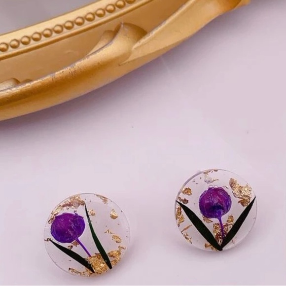 “Purple Baby Rose Buds” Tiny Pressed Preserved Dried Flower Gold Flake Earrings - Picture 5 of 7
